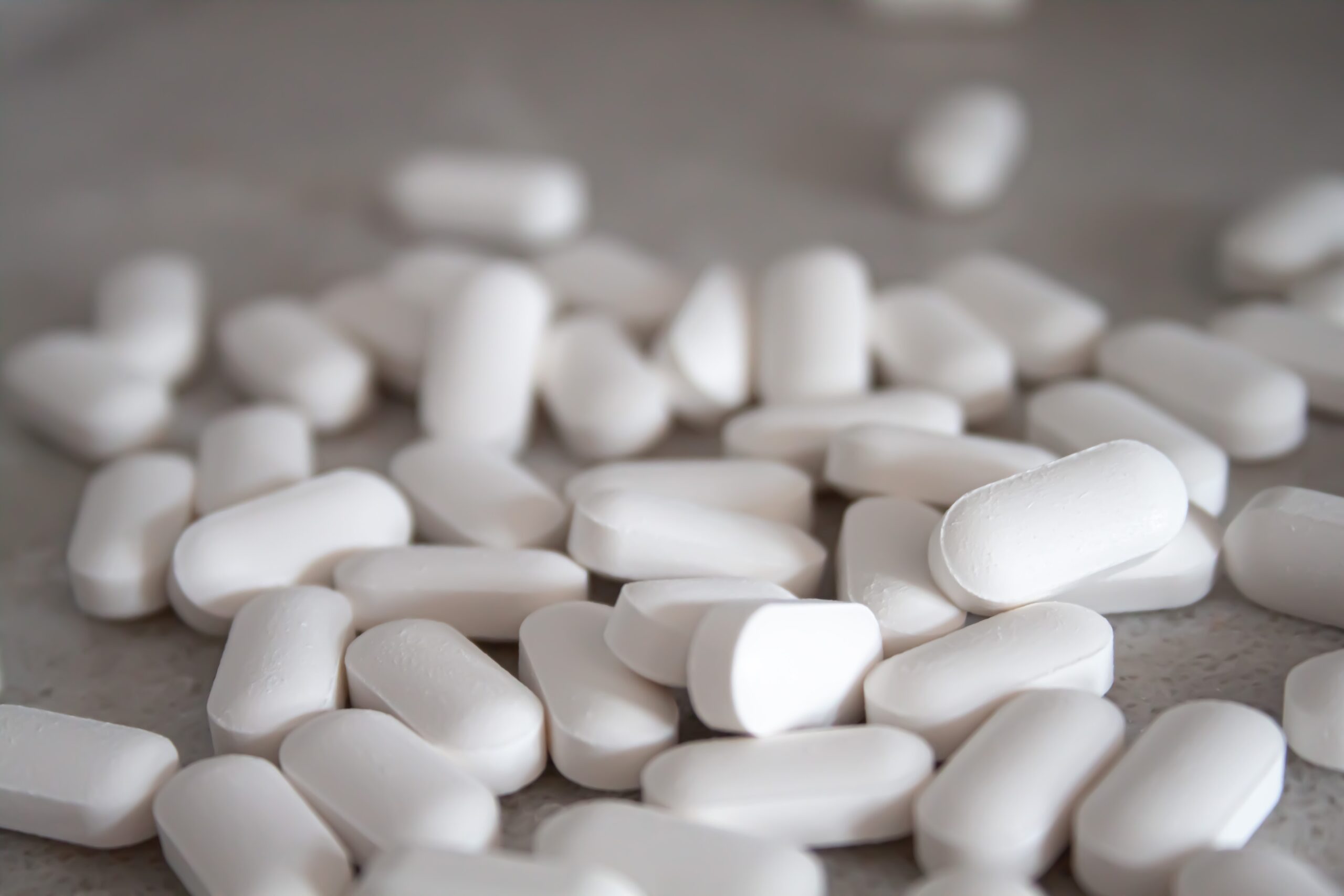 paracetamol and acetaminophen tablets